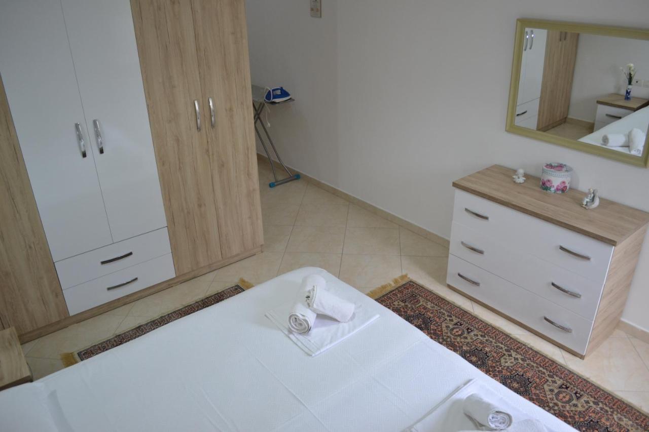 Flowers & Green 2 Bedrooms Apartment & Box Garage Wlora Zewnętrze zdjęcie
